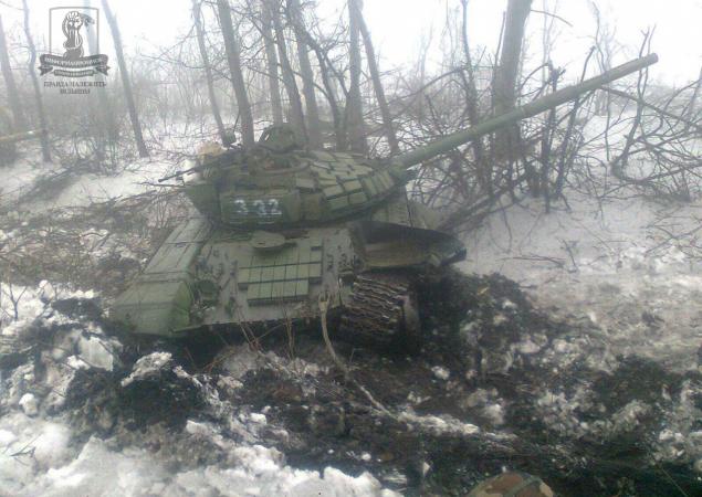 Подбитый российский танк 1